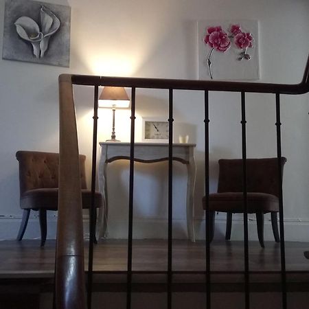 마니-앙-베상 Maison De Ville B&B 외부 사진