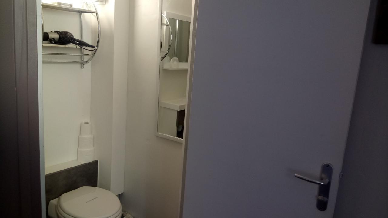 마니-앙-베상 Maison De Ville B&B 외부 사진